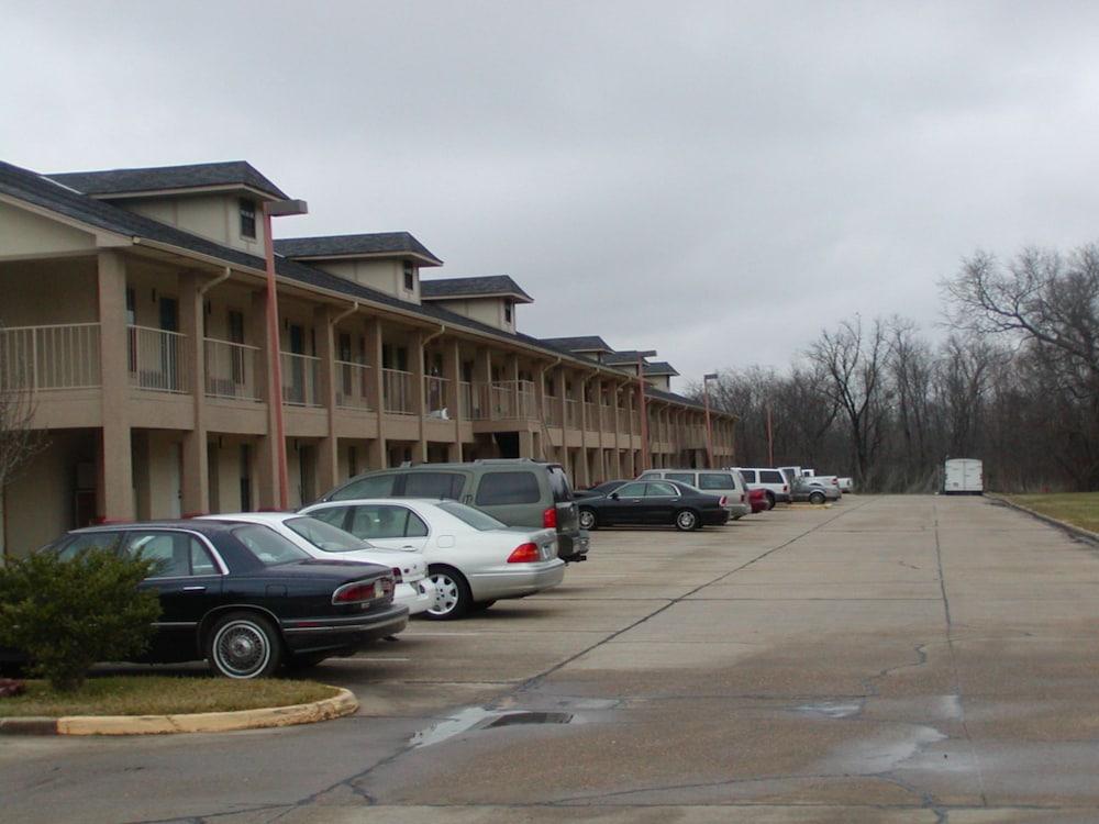 Super 8 By Wyndham Bossier City/Shreveport Area Екстериор снимка
