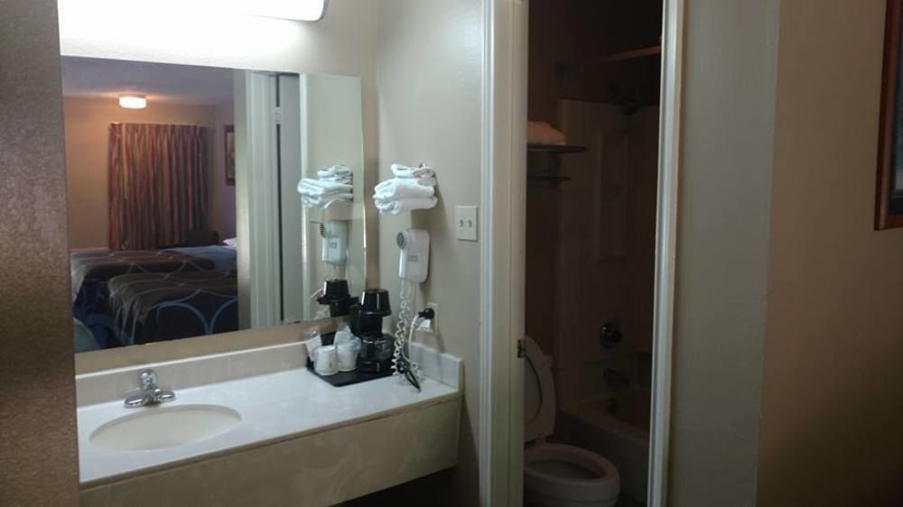 Super 8 By Wyndham Bossier City/Shreveport Area Екстериор снимка