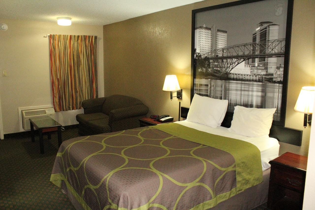 Super 8 By Wyndham Bossier City/Shreveport Area Екстериор снимка